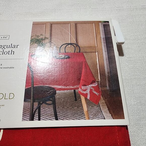 Threshold rectangular tablecloth 60''x 84''seats 6-8 - Picture 2 of 6